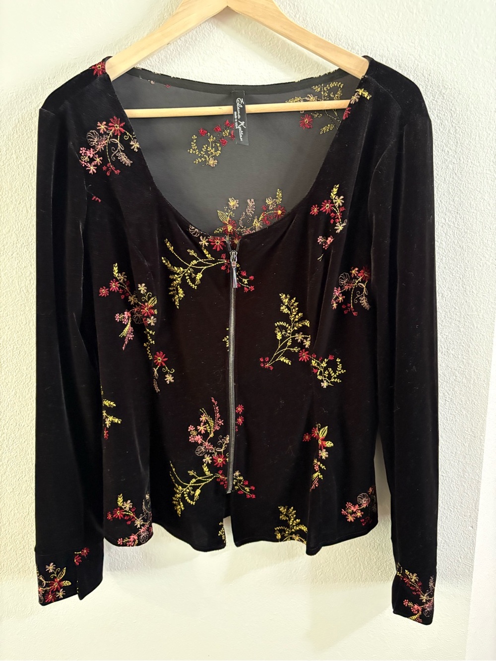 90s Whimsigoth Black Velvet Embroidered Floral Zip-Front Long Sleeve Top Large